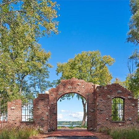 Hutton Brickyards Riverfront Hotel & Venue Kingston Exterior foto